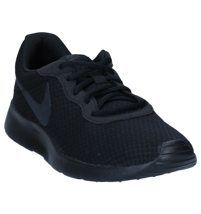 Nike Tanjun Baskets en Noir pour hommes (309098)