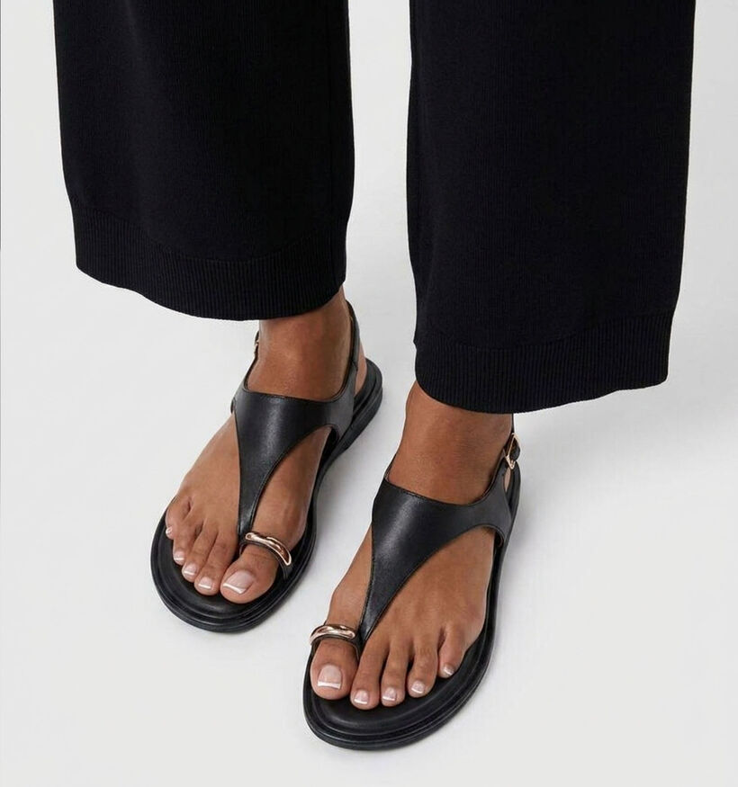 Tamaris ANTISlide Sandales plates en Noir pour femmes (373244)