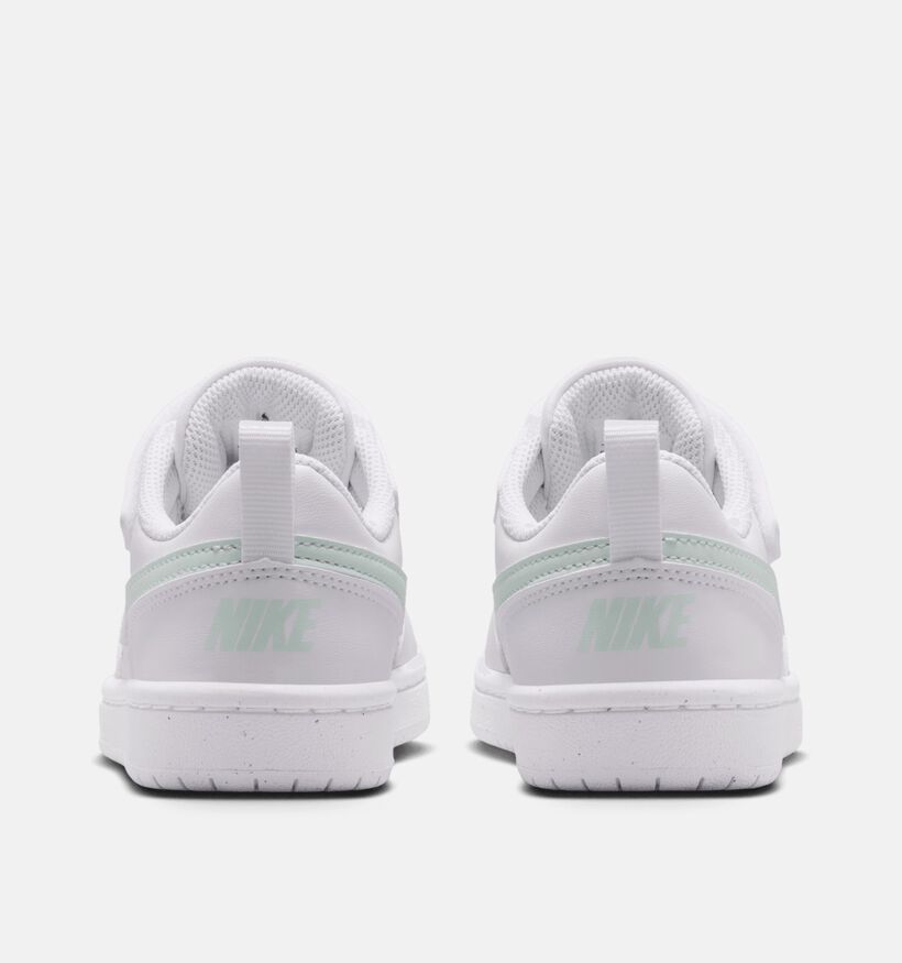 Nike Court Borough Low Baskets en Blanc pour filles (373421) - pour semelles orthop&eacute;diques