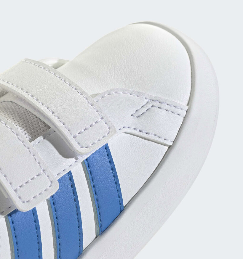 Adidas Grand Court 3.0 CF I Baskets basses en Blanc pour gar&ccedil;ons (372731) - pour semelles orthop&eacute;diques