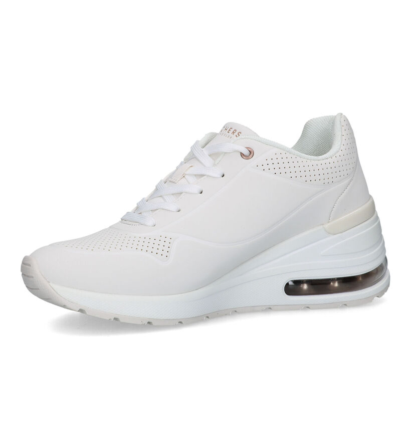 Skechers Million Air Alevated Air Baskets avec talon compensé en Écru pour femmes (350353)