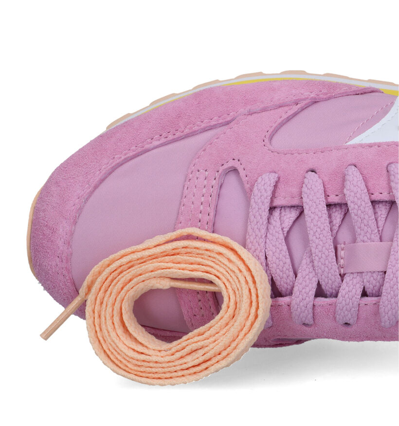 Saucony Jazz Triple Baskets en Rose pour femmes (320810) - pour semelles orthopédiques