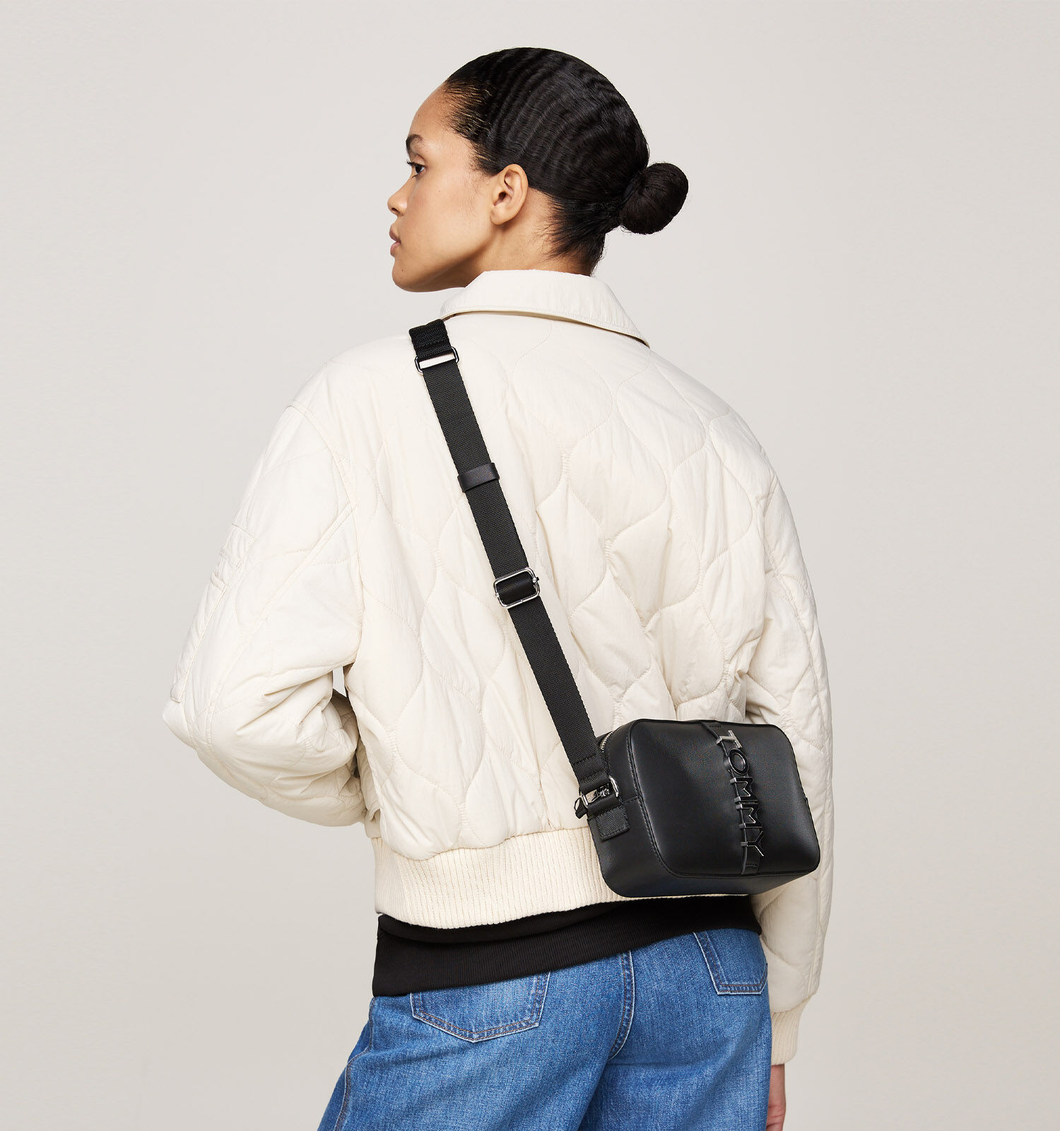 Tommy Hilfiger City Bold Camera Bag Zwarte Crossbody tas Dames Crossbody tassen Online op TORFS.BE