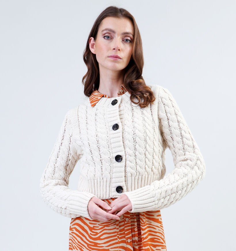 Vero Moda Mitzi Cardigan cropped avec boutons en Beige pour femmes (332602)