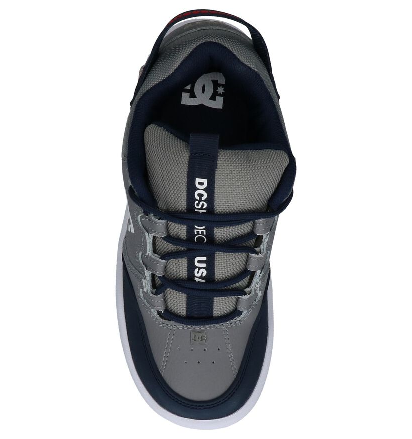 DC Shoes Baskets de skate en Gris en cuir (235132)