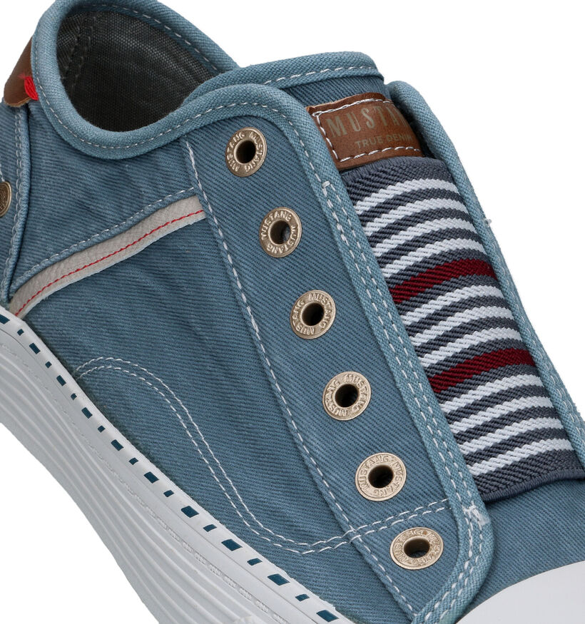 Mustang Slip-ons en Bleu pour femmes (320438)