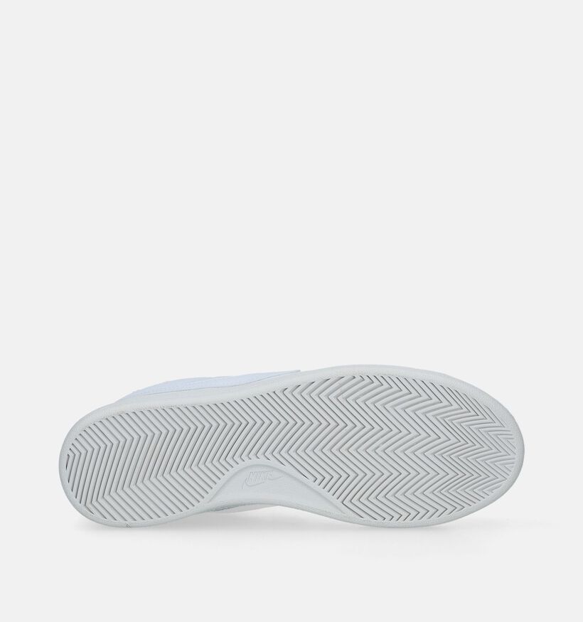 Nike Court Royale 2 Baskets en Blanc pour femmes (339838)