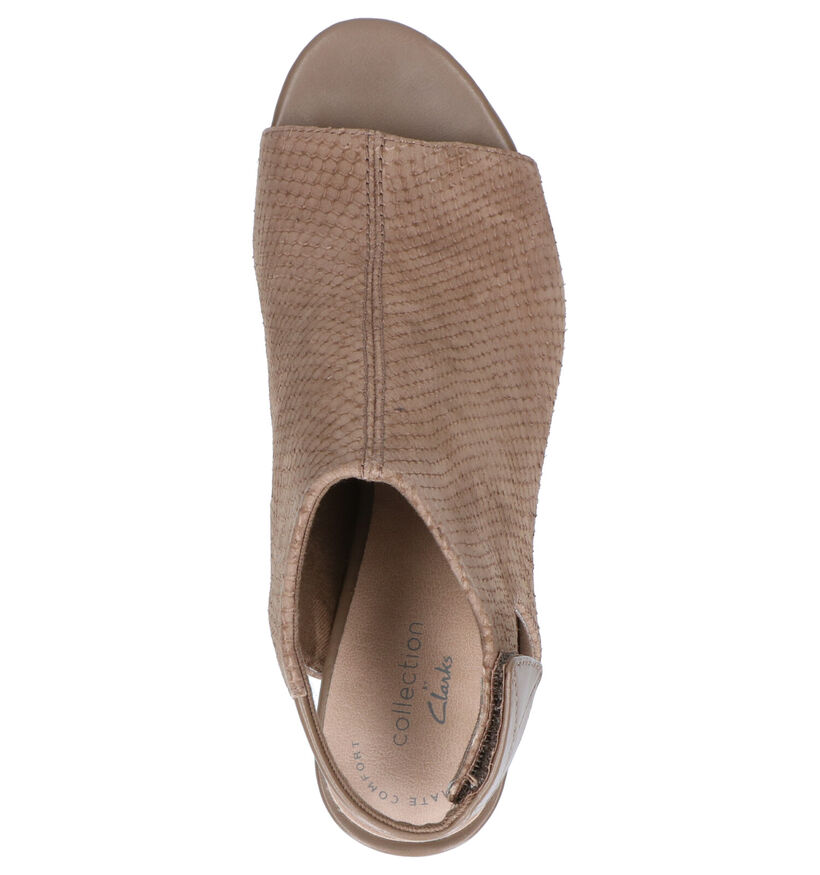 Clarks Deva Bell Sandales en Kaki en nubuck (265506)