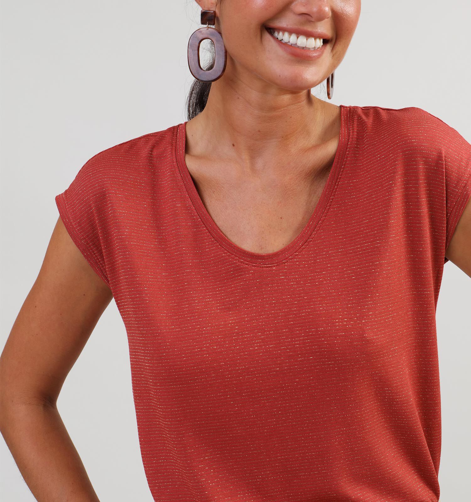 Rood t shirt v hals dames hotsell