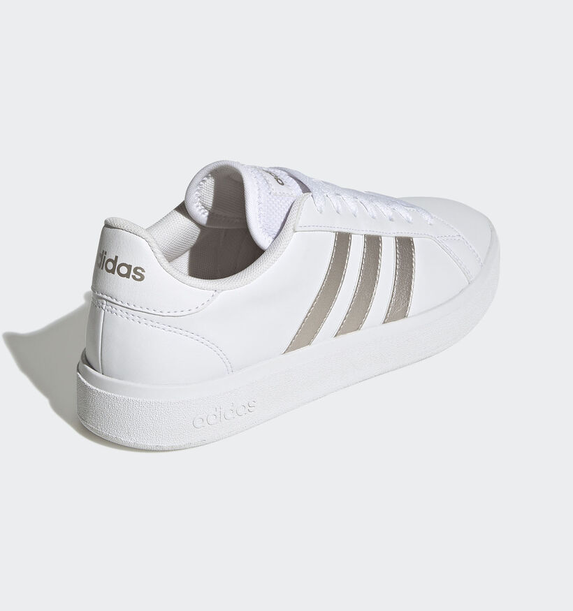 Adidas Grand Court Base 2.0 Witte Sneakers met Metallic strepen voor dames (356999)