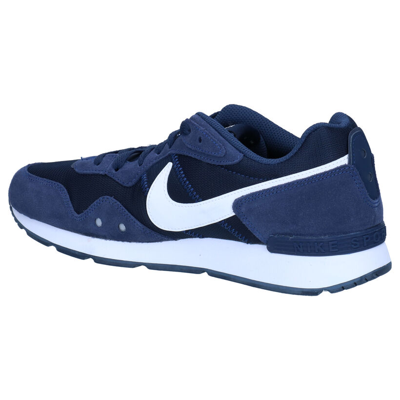 Nike Venture Runner Baskets en Blanc pour hommes (325149) - pour semelles orthopédiques