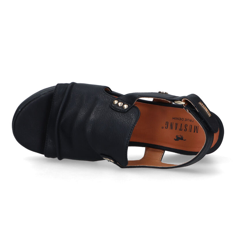 Mustang Zwarte Sandalen Met Plateauzool voor dames (338768)