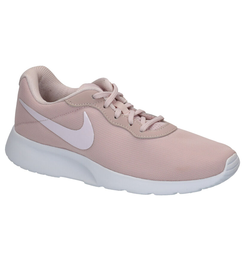 Nike Tanjun Zwarte Sportschoenen voor dames (299457)