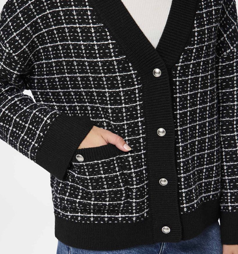 Pieces Nilja Zwarte Korte cardigan met knopen voor dames (346538)