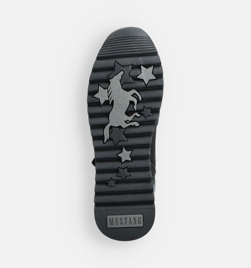 Mustang Chaussures à lacets en Noir pour femmes (363707)