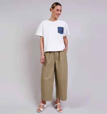 Ador&eacute; T-shirts Wit