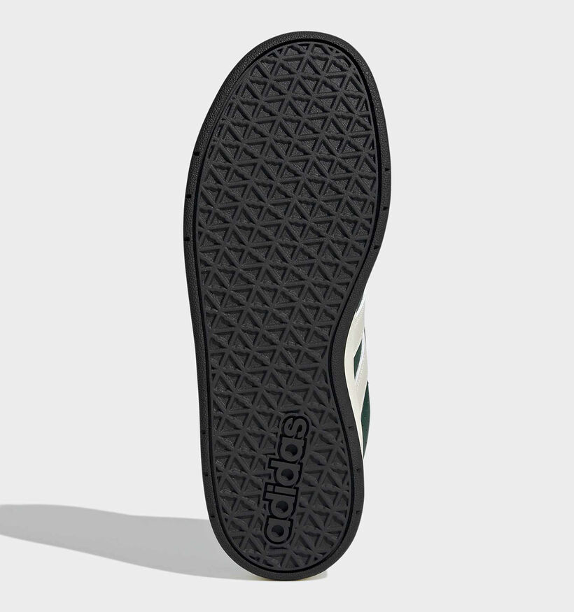 adidas Breakbase Baskets en Vert pour gar&ccedil;ons (380577)