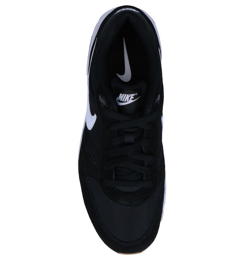Zwarte Sneakers Nike Nightgazer in daim (250287)