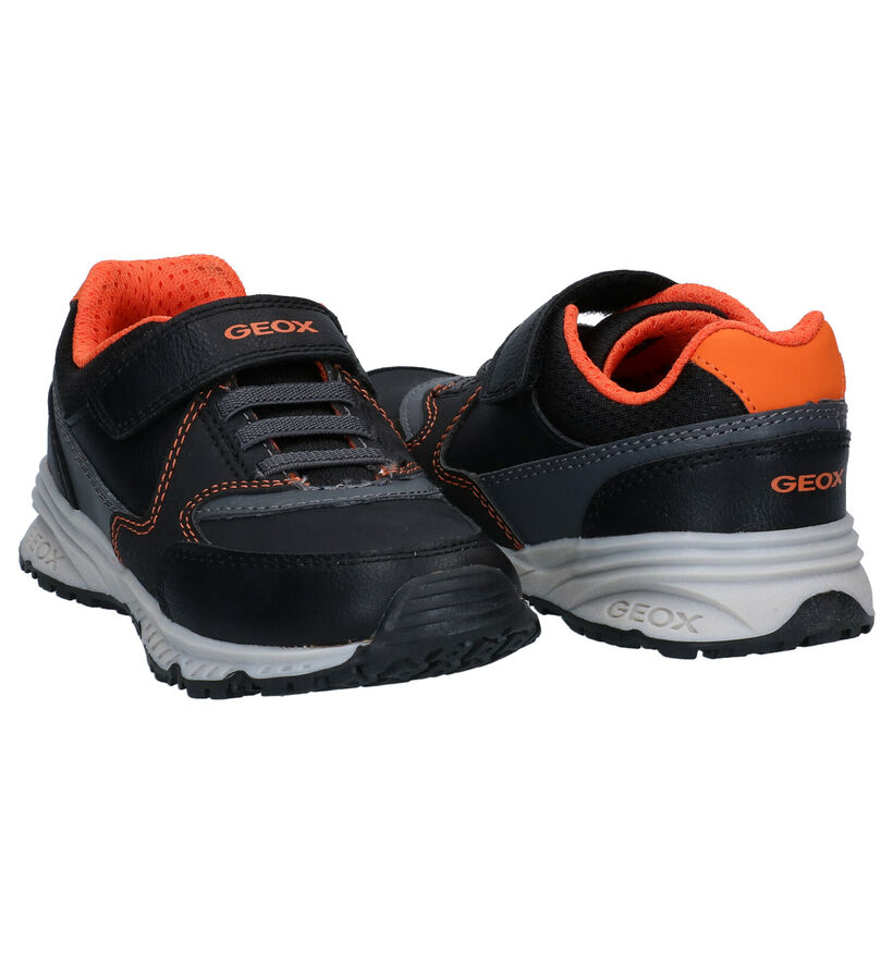 Geox Bernie Zwarte Velcroschoenen in kunstleer (288718)
