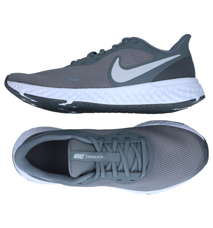 Nike Revolution 5 Baskets en Gris en synthétique (290988)