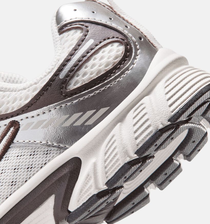 Nike V5 RNR Beige Sneakers voor jongens, meisjes (373449) - geschikt voor steunzolen
