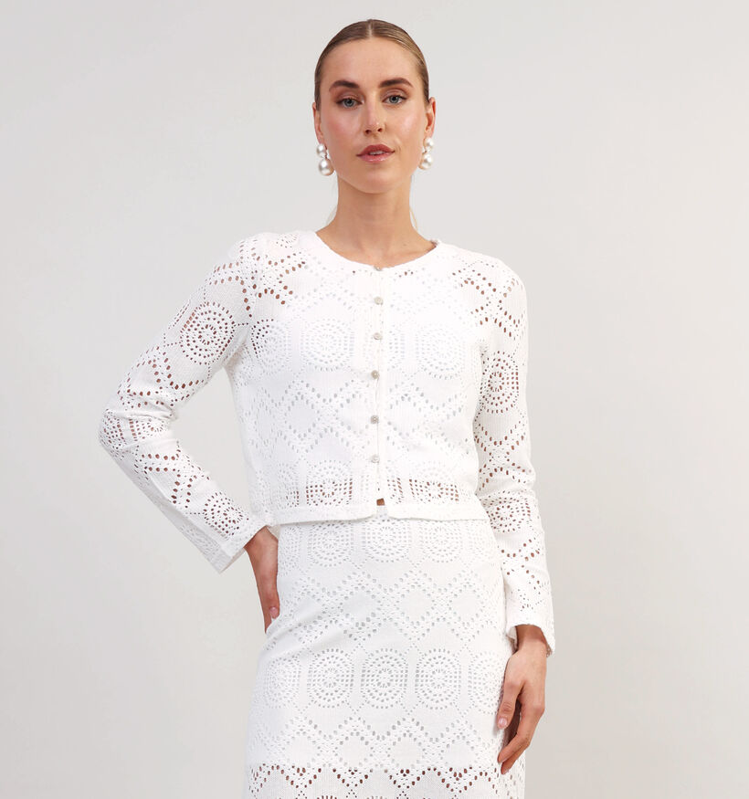 Pieces Sonnie Cardigan avec boutons en Blanc pour femmes (352460)