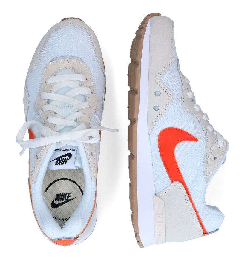 Nike Venture Runner Baskets en Blanc pour femmes (309133)