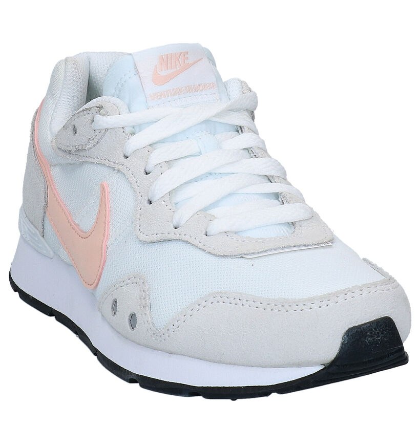 Nike Venture Runner Baskets en Beige pour femmes (316794)