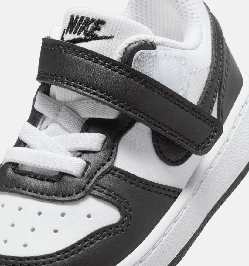 Nike Court Borough Low Baskets en Noir/Blanc pour filles, gar&ccedil;ons (381049)