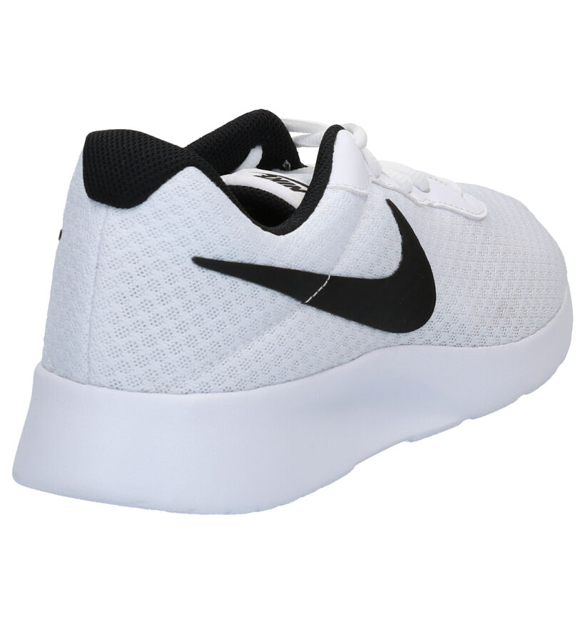 Nike Tanjun Baskets en Noir pour hommes (309098)