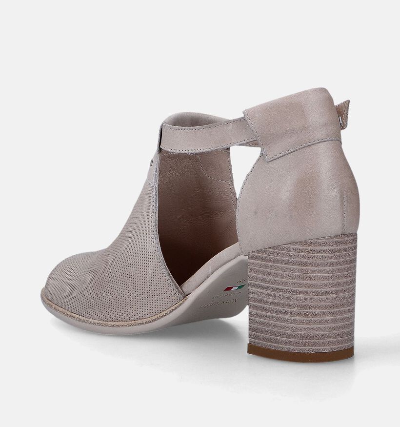 NeroGiardini Sandales avec talon carré en Brun pour femmes (358340)