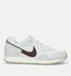 Nike Venture Runner Baskets en Beige pour femmes (332423)