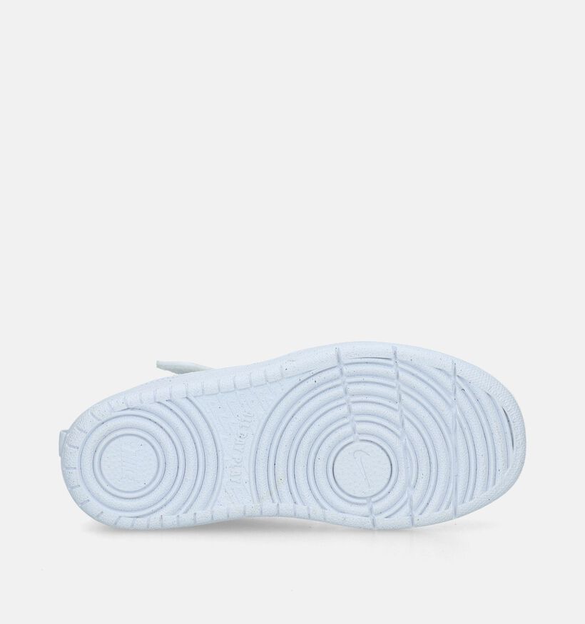 Nike Court Borough Baskets en Blanc pour filles (347716)