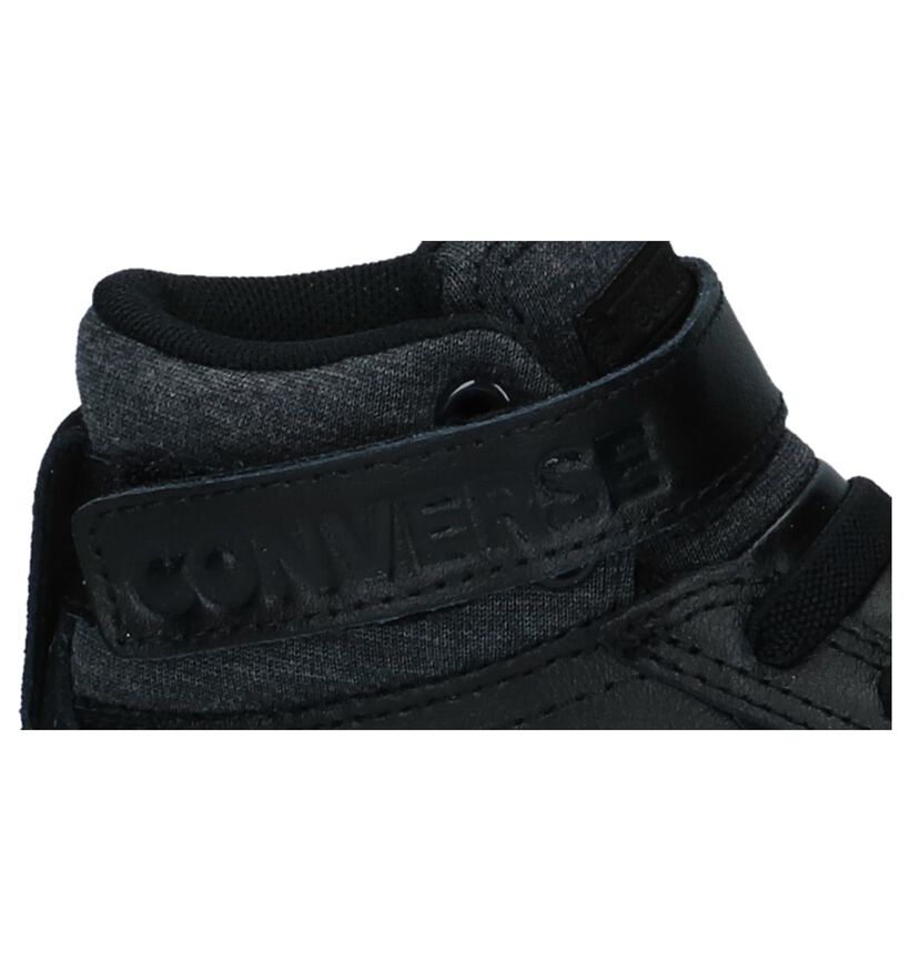 Converse Pro Blaze Strap HI Baskets en Noir pour garçons (293598) - pour semelles orthopédiques