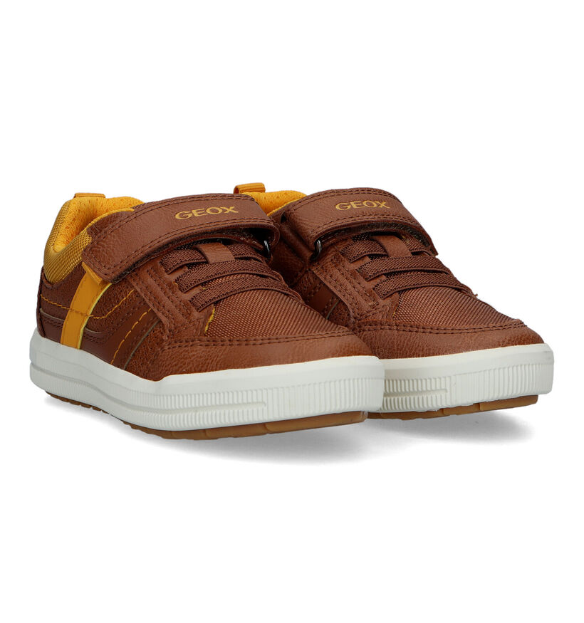 Geox Arzach Cognac Sneakers voor jongens (320620) - geschikt voor steunzolen