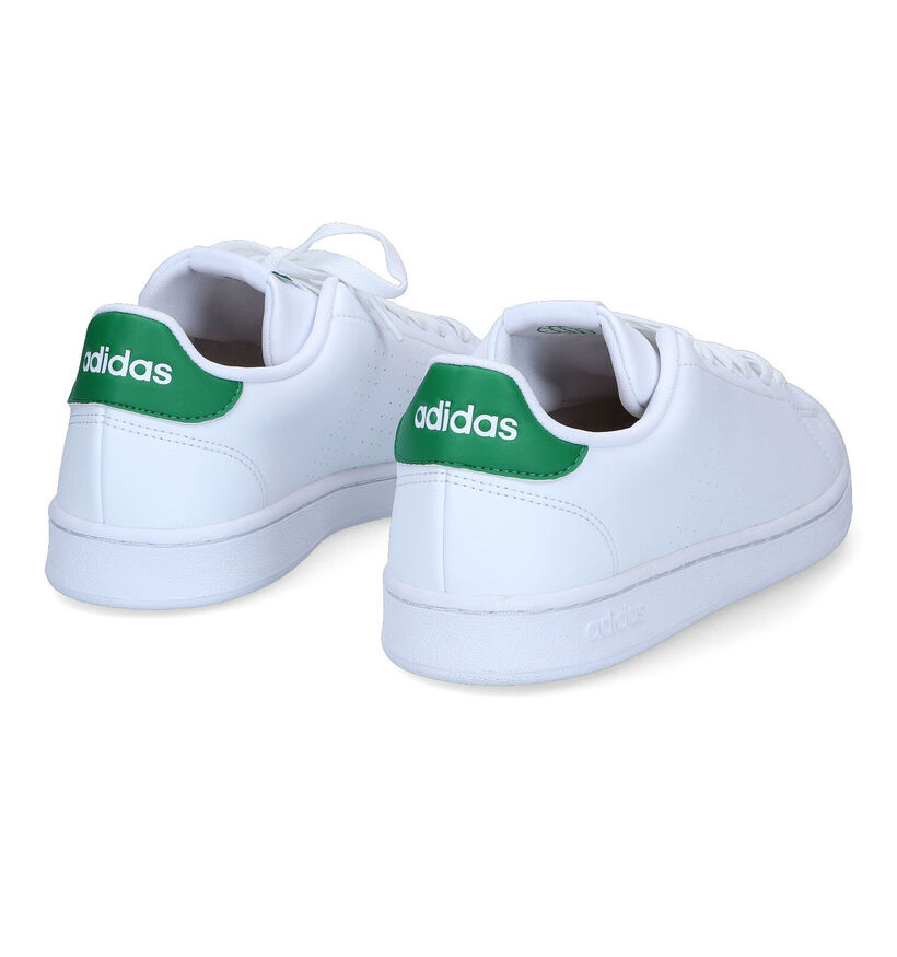 adidas Advantage Baskets en Blanc pour hommes (324921)