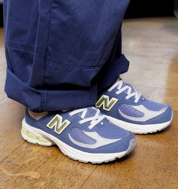New Balance 2002 Low Baskets Magic Blue/ Afterglow