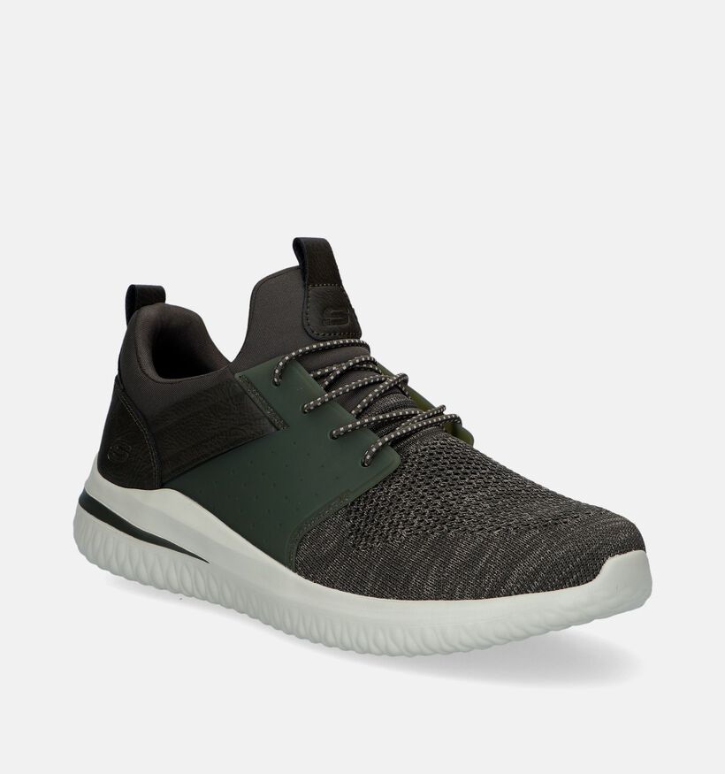Skechers Delson 3.0 Cicada Baskets slip-on en Gris pour hommes (345186)