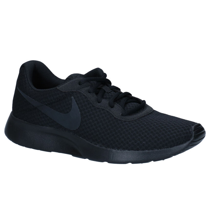 Nike Tanjun Baskets en Noir pour hommes (309098)