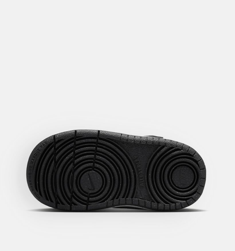 Nike Court Borough Low Baskets en Noir/Blanc pour filles, gar&ccedil;ons (381049)