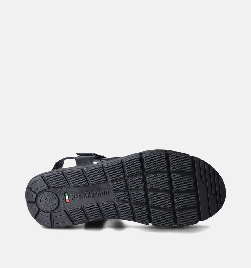 NeroGiardini Zwarte Sandalen met plateauzool voor dames (355983)