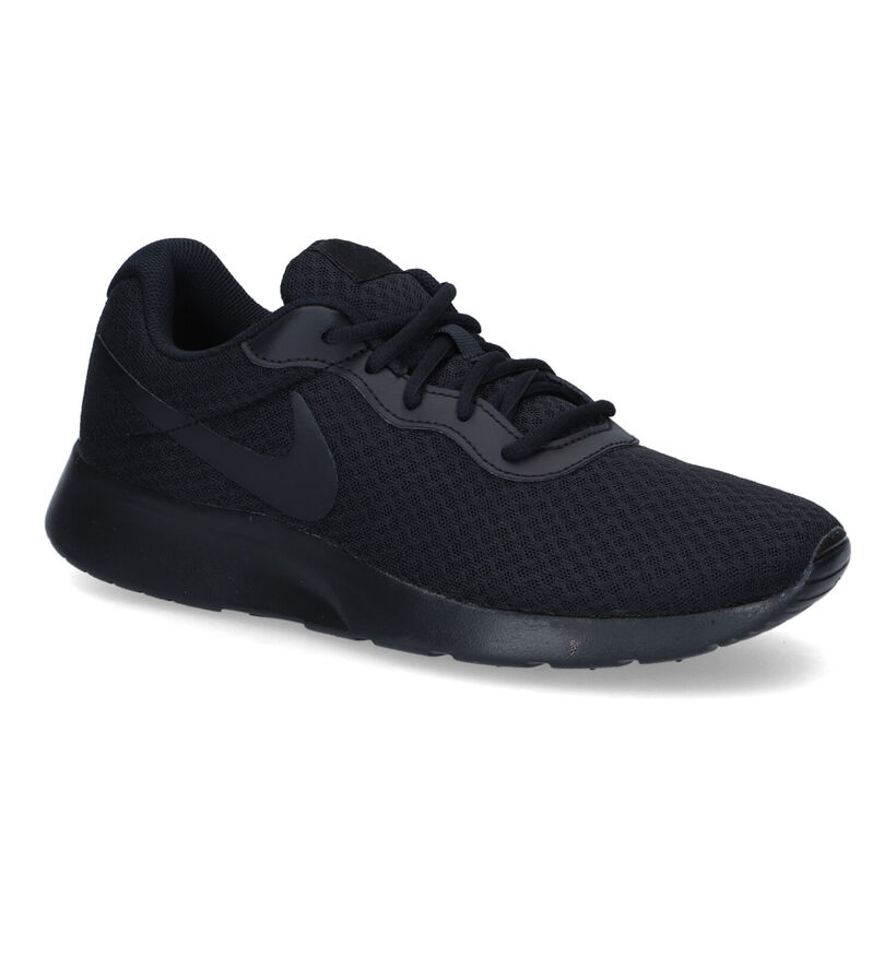 Nike Tanjun Baskets en Noir pour hommes (309098)