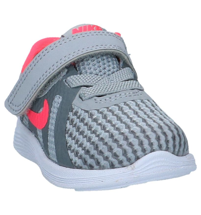 Grijze Babysneakers Nike Revolution in stof (222609)