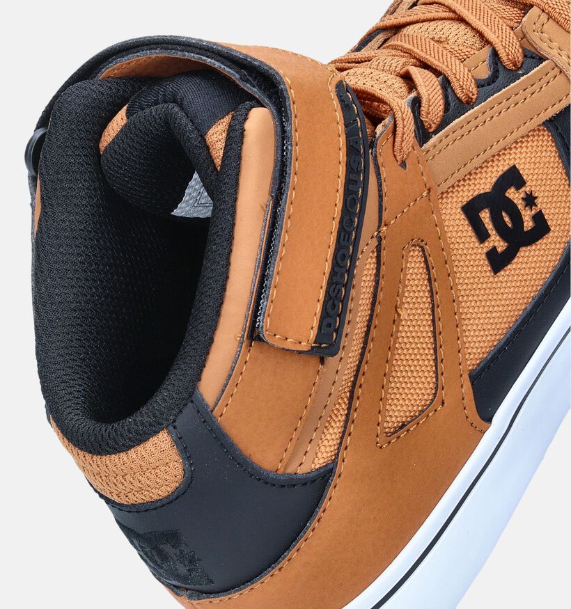 DC Shoes Pure High Top Baskets de skate en Cognac pour garçons (343801)