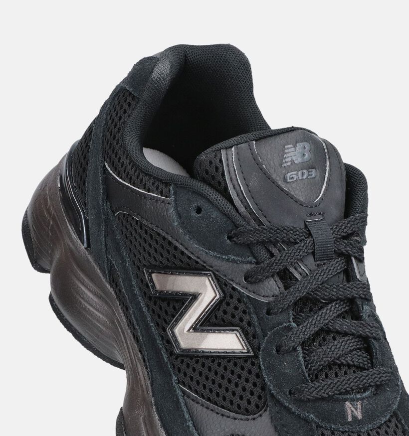 New Balance 603 Baskets basses en Noir pour hommes (377324) - pour semelles orthop&eacute;diques
