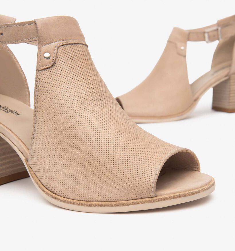 NeroGiardini Beige Sandalen met blokhak voor dames (358340)