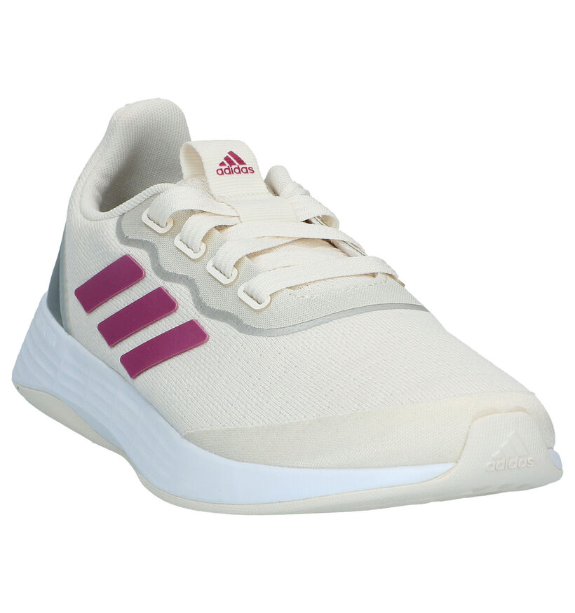 adidas QT Racer Sport Baskets en Ecru pour femmes (284814)