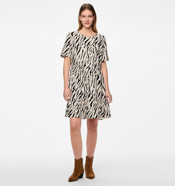 Korte jurk beige