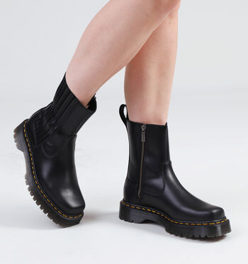 Dr. Martens Boots Black Orleans/Butterscotch Orleans