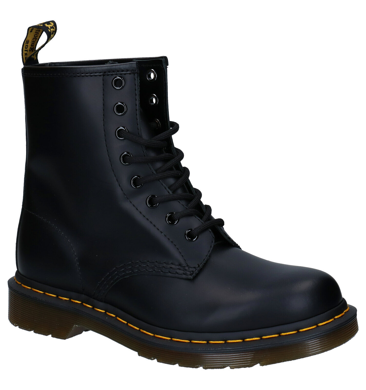 Bekijk hier de Jadon 15265001 BLACK POLISHED SMOOTH van Dr. Martens | by  SHUZ